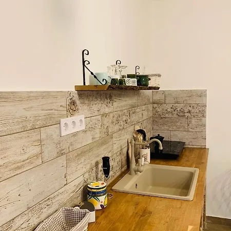 Kata Apartment *