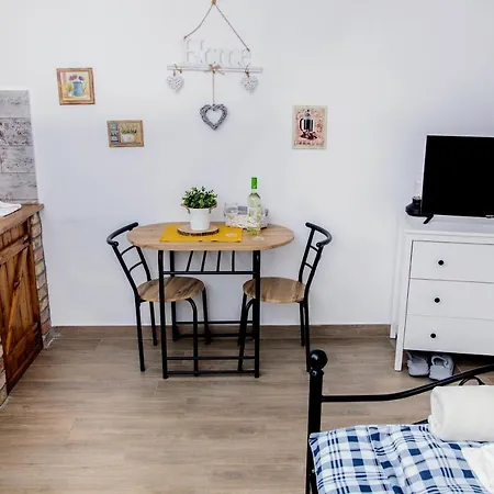 Kata Apartment